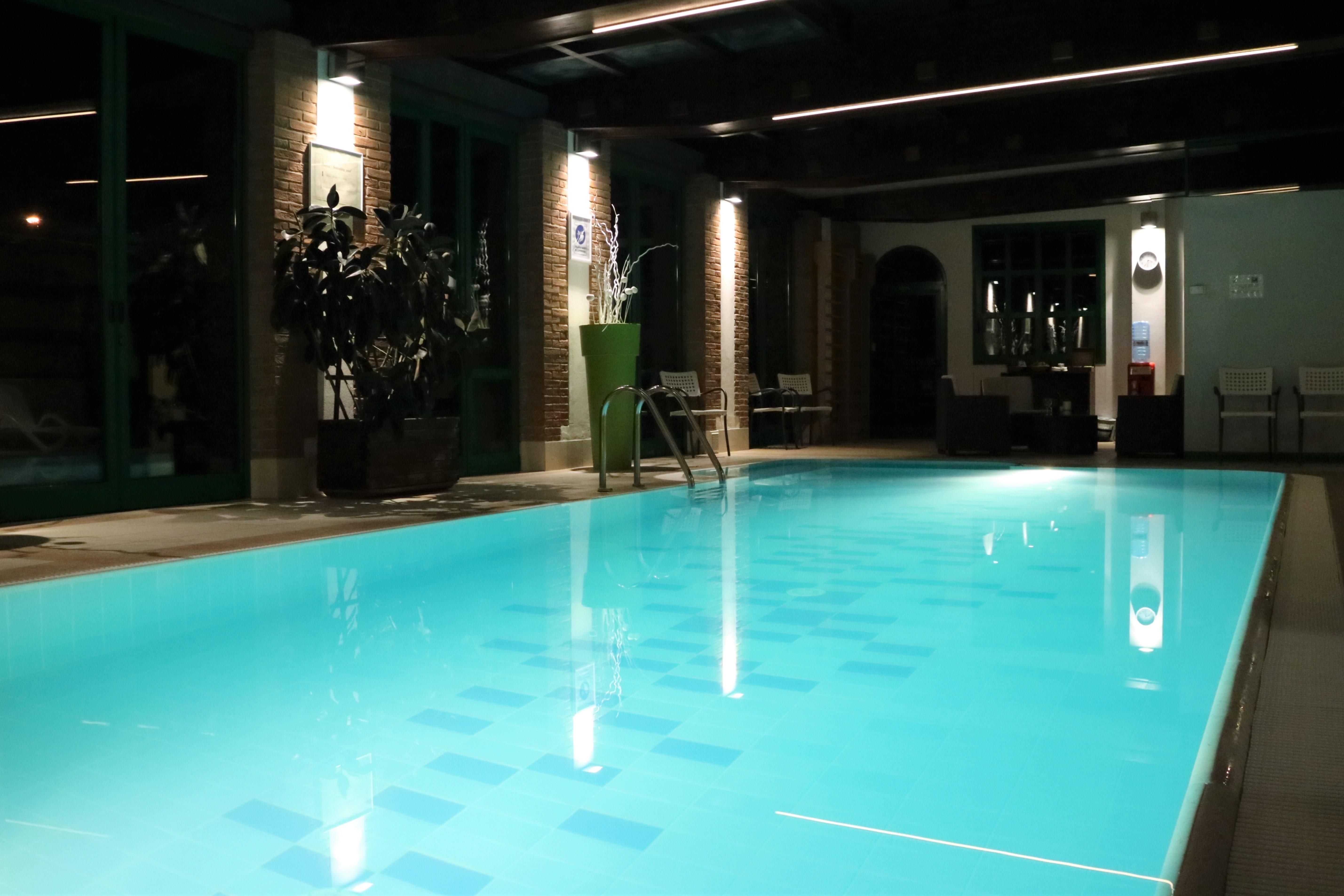 Hotel Villa Malaspina Castel d'Azzano Exteriör bild