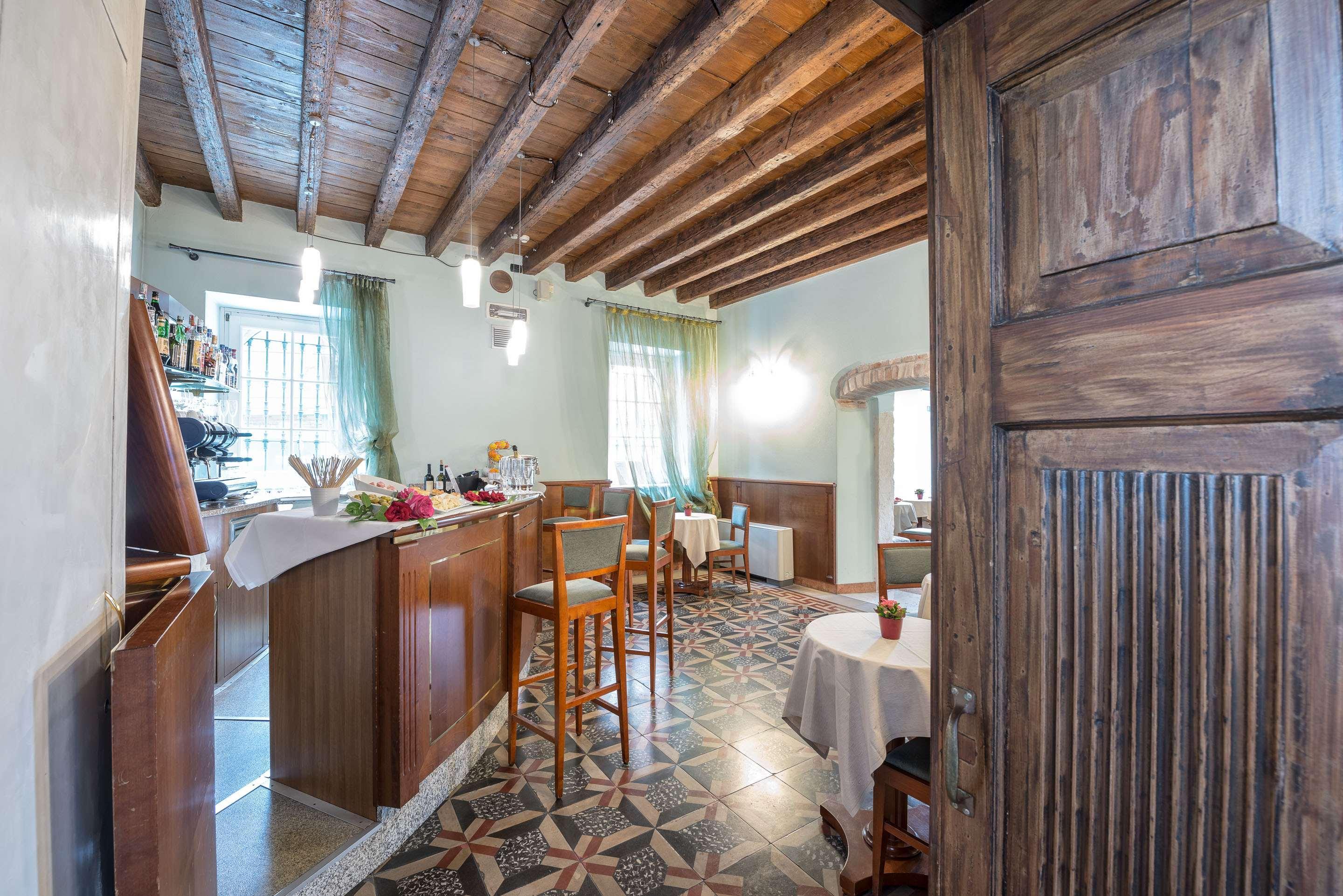 Hotel Villa Malaspina Castel d'Azzano Exteriör bild